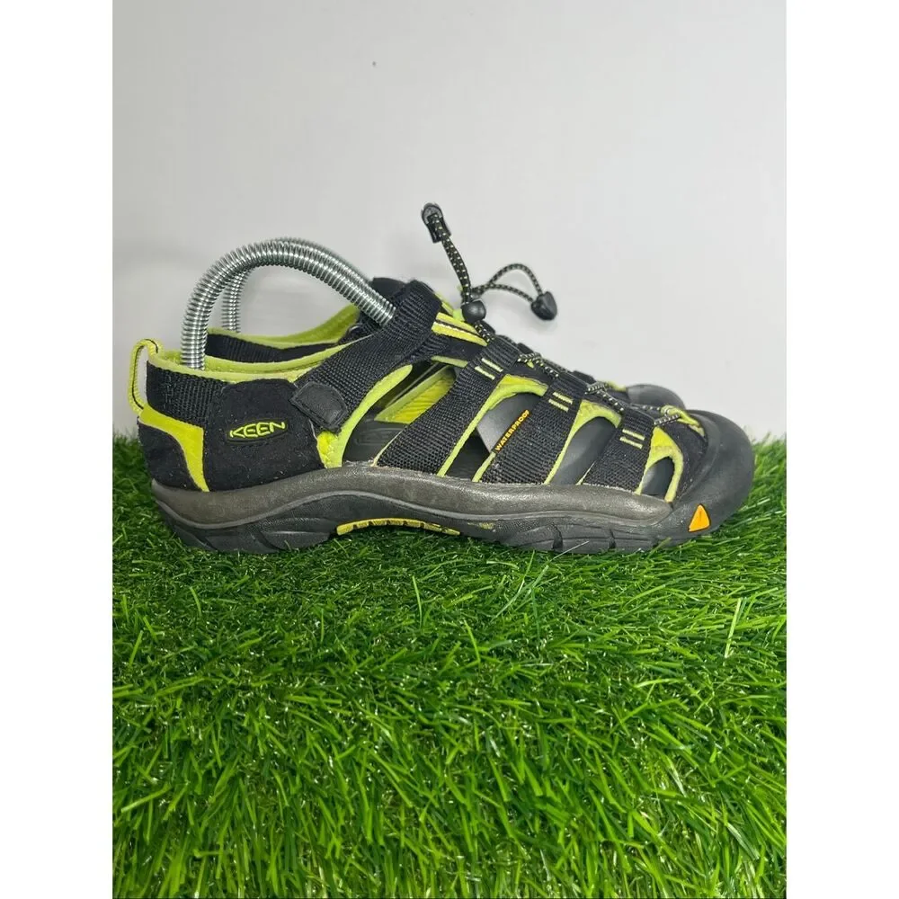 Keen Newport H2 Waterproof Sandals Kids Size 5 US Black Green Outdoor